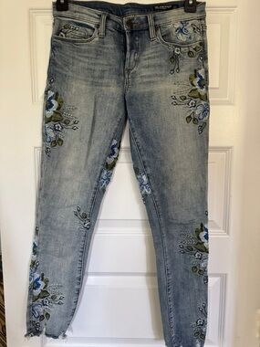 Blank NYC Light Blue Skinny Jeans with Blue & Green Floral Embroidery